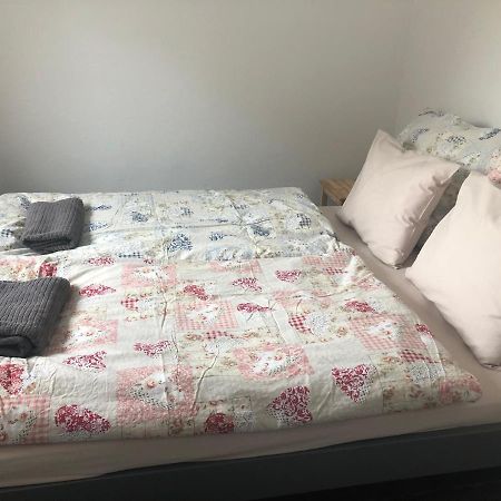 Dalia Apartman Gyoemro Luaran gambar