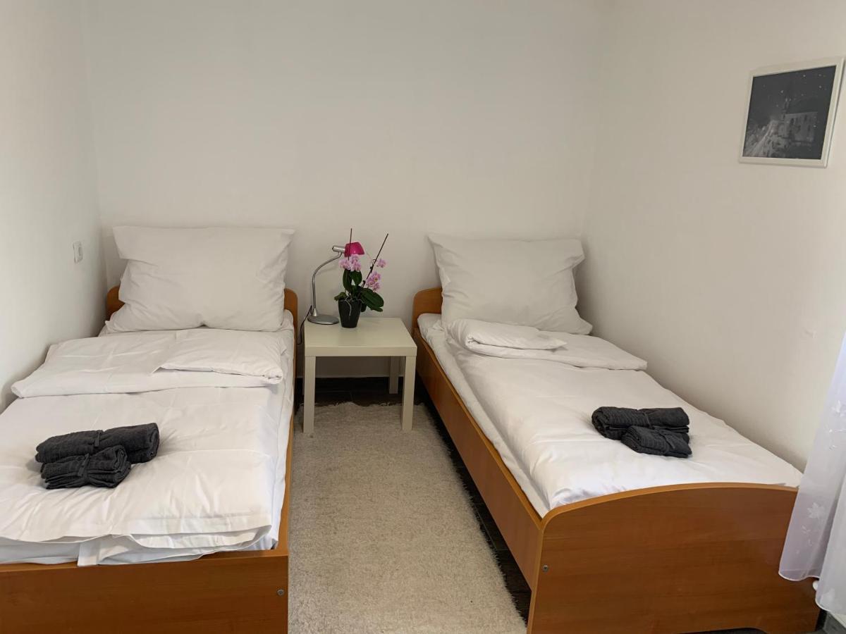 Dalia Apartman Gyoemro Luaran gambar