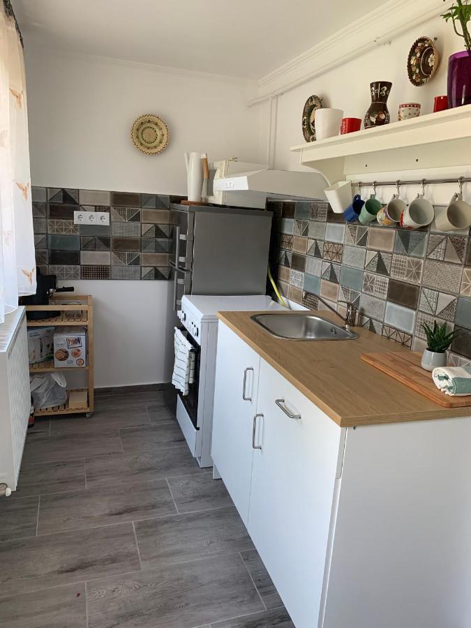 Dalia Apartman Gyoemro Luaran gambar