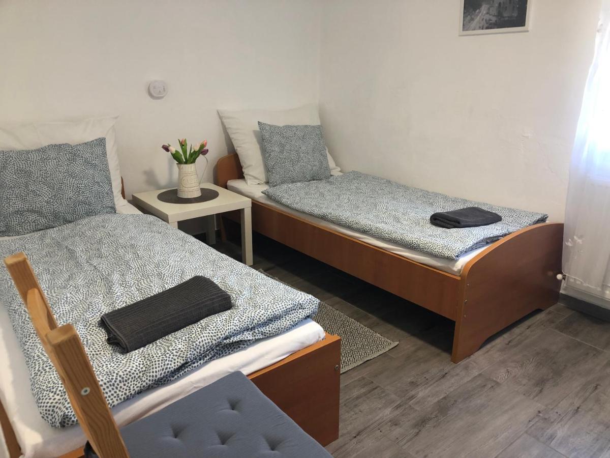 Dalia Apartman Gyoemro Luaran gambar