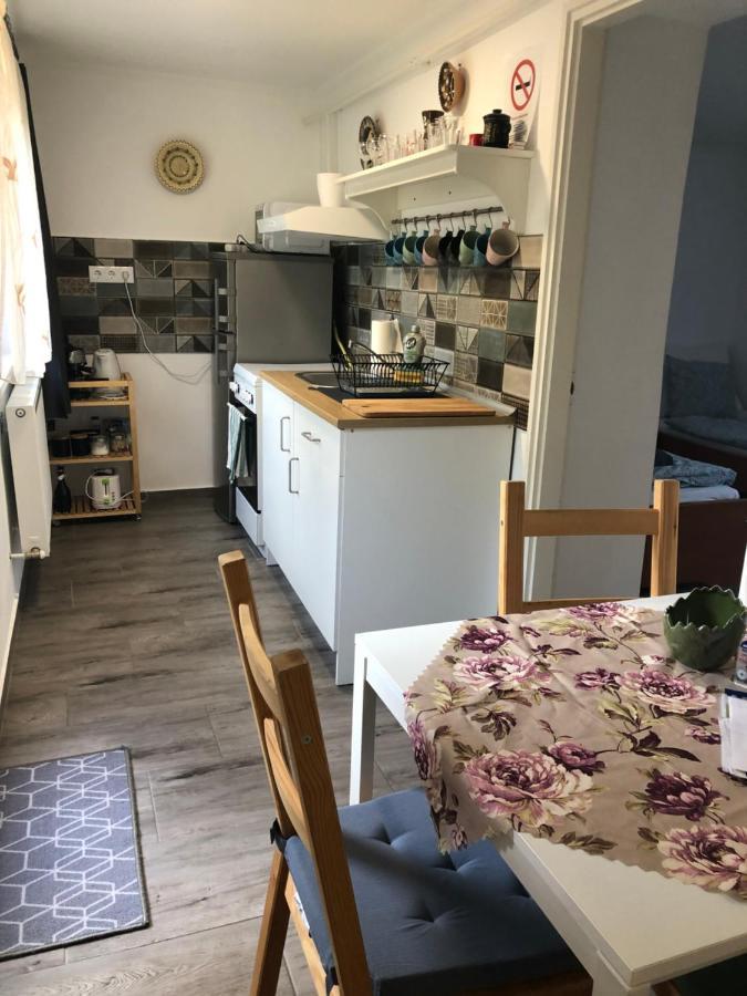 Dalia Apartman Gyoemro Luaran gambar